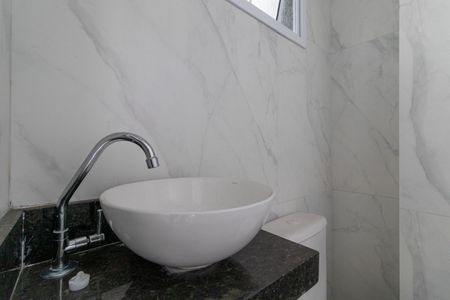 Casa de condomínio à venda com 87m², 2 quartos e 2 vagasLavabo