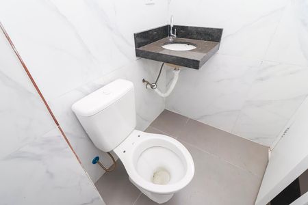 Casa de condomínio à venda com 87m², 2 quartos e 2 vagas Casa de condomínio à venda com 87m², 2 quartos e 2 vagasBanheiro da Suíte