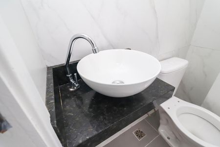 Casa de condomínio à venda com 87m², 2 quartos e 2 vagasLavabo