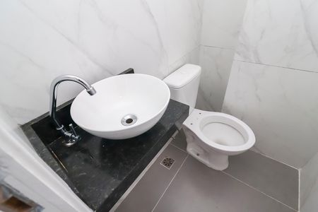 Casa de condomínio à venda com 87m², 2 quartos e 2 vagasLavabo