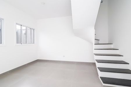 Casa de condomínio à venda com 87m², 2 quartos e 2 vagasSala