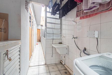 Casa à venda com 280m², 4 quartos e 1 vaga Casa à venda com 280m², 4 quartos e 1 vagaÁrea de Serviço