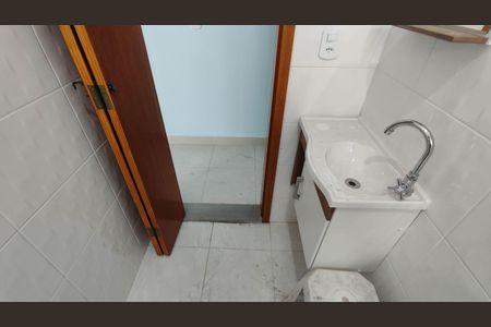 Casa para alugar com 90m², 2 quartos e sem vaga Casa para alugar com 90m², 2 quartos e sem vagaBanheiro social
