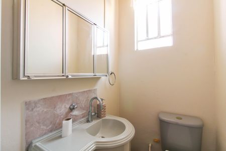 Casa de condomínio para alugar com 150m², 2 quartos e 1 vaga Casa de condomínio para alugar com 150m², 2 quartos e 1 vagaBanheiro da Suíte