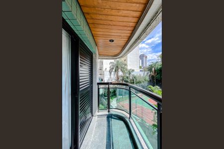 Apartamento à venda com 360m², 4 quartos e 6 vagasVaranda da Suíte 2