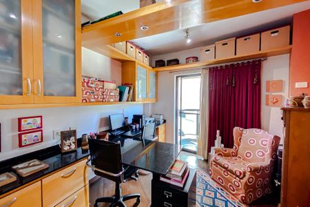 Apartamento à venda com 360m², 4 quartos e 6 vagasEscritório