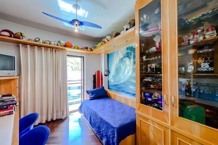 Apartamento à venda com 360m², 4 quartos e 6 vagasQuarto 2 - Suíte