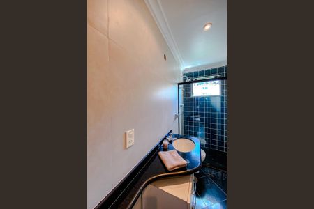 Apartamento à venda com 360m², 4 quartos e 6 vagasBanheiro da Suíte 2