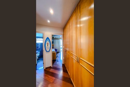 Apartamento à venda com 360m², 4 quartos e 6 vagasSuíte 1