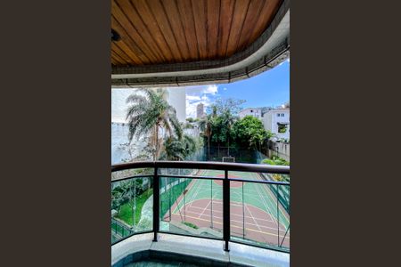 Apartamento à venda com 360m², 4 quartos e 6 vagasVaranda do Quarto 3 