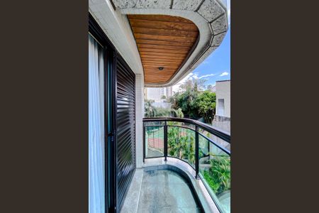 Apartamento à venda com 360m², 4 quartos e 6 vagasVaranda  da Suíte 1