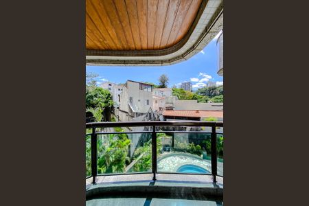 Apartamento à venda com 360m², 4 quartos e 6 vagasVaranda da Suíte 2