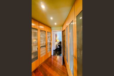 Apartamento à venda com 360m², 4 quartos e 6 vagasSuíte 2