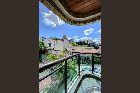 Apartamento à venda com 360m², 4 quartos e 6 vagasVaranda do Quarto 3 