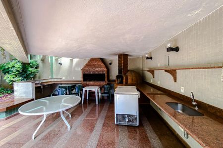 Apartamento à venda com 360m², 4 quartos e 6 vagasÁrea comum - Churrasqueira