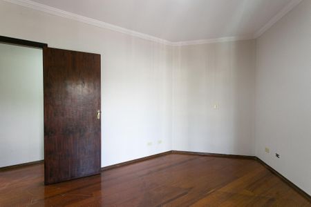 Casa para alugar com 250m², 3 quartos e 5 vagasSuíte