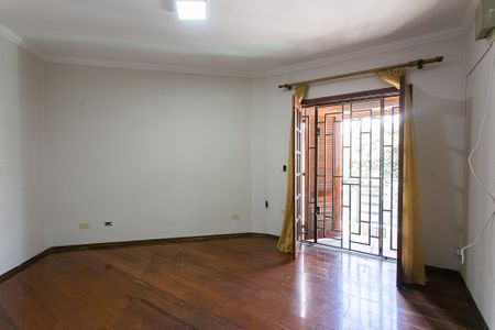 Casa para alugar com 250m², 3 quartos e 5 vagasSuíte