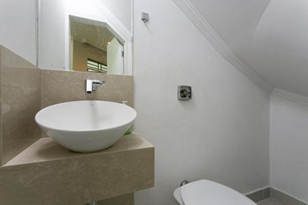 Casa para alugar com 250m², 3 quartos e 5 vagasLavabo