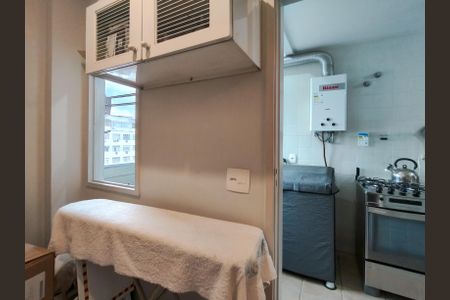 Apartamento à venda com 67m², 2 quartos e 1 vaga Apartamento à venda com 67m², 2 quartos e 1 vagaQuarto de Serviço