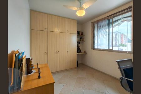 Quarto 1 de apartamento à venda com 2 quartos, 67m² em Tijuca, Rio de Janeiro