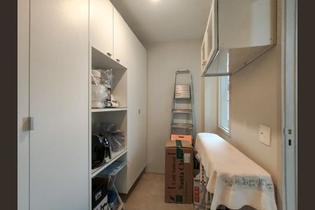 Apartamento à venda com 67m², 2 quartos e 1 vaga Apartamento à venda com 67m², 2 quartos e 1 vagaQuarto de Serviço
