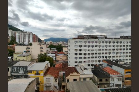 Apartamento à venda com 67m², 2 quartos e 1 vaga Apartamento à venda com 67m², 2 quartos e 1 vagaCozinha e Área de Serviço