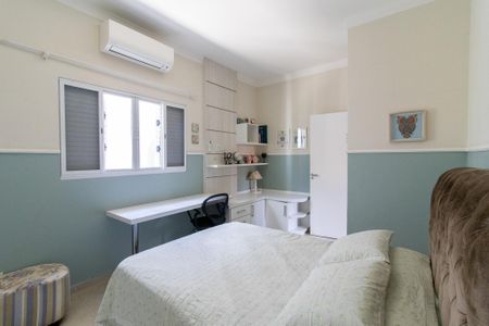 Casa à venda com 201m², 3 quartos e 2 vagasQuarto  2