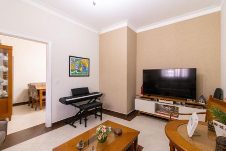 Casa à venda com 201m², 3 quartos e 2 vagasSala