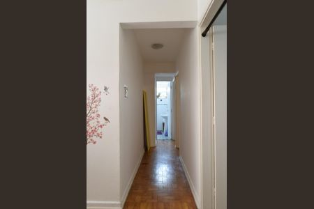 Corredor íntimo de apartamento para alugar com 3 quartos, 61m² em Alto de Pinheiros, São Paulo