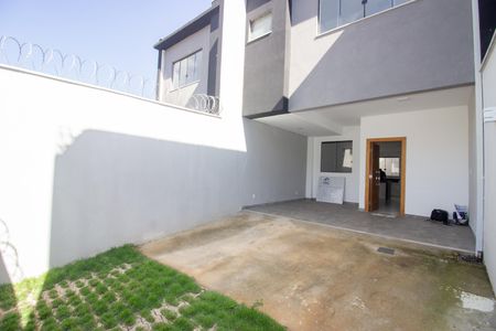 Casa à venda com 120m², 3 quartos e 3 vagasGaragem