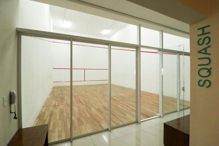 Apartamento à venda com 65m², 2 quartos e 1 vagaSquash