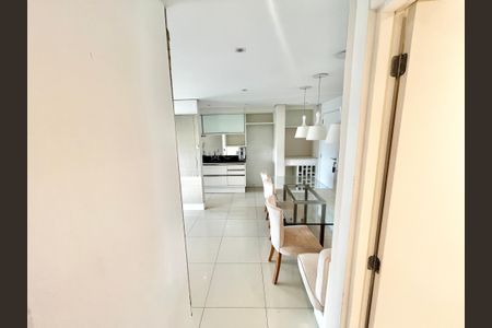 Apartamento à venda com 65m², 2 quartos e 1 vagaCorredor