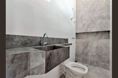 Casa para alugar com 105m², 3 quartos e 3 vagas Casa para alugar com 105m², 3 quartos e 3 vagasBanheiro