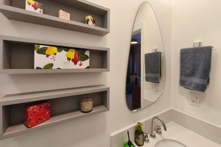 Apartamento à venda com 68m², 2 quartos e 2 vagasBanheiro Social