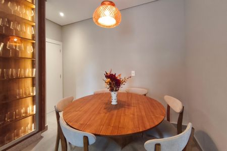 Apartamento à venda com 68m², 2 quartos e 2 vagasSala