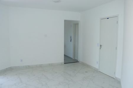 Apartamento para alugar com 85m², 2 quartos e 1 vagaSala