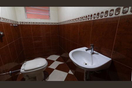 Casa para alugar com 227m², 4 quartos e 2 vagasBanheiro 1