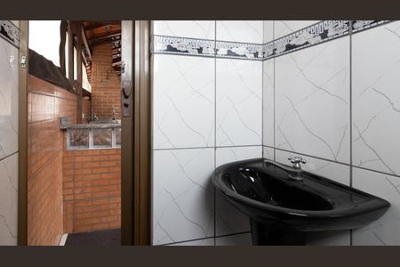 Casa para alugar com 227m², 4 quartos e 2 vagasBanheiro de Serviço