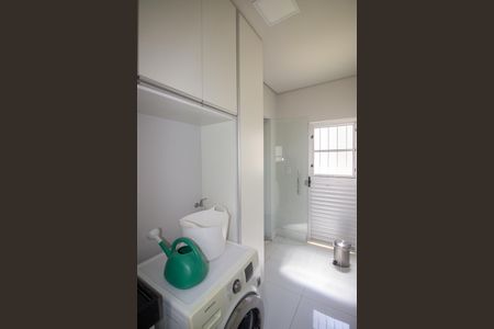 Casa à venda com 190m², 4 quartos e 2 vagas Casa à venda com 190m², 4 quartos e 2 vagasÁrea de Serviço