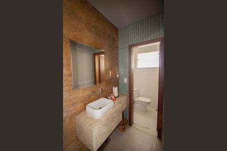 Casa à venda com 190m², 4 quartos e 2 vagas Casa à venda com 190m², 4 quartos e 2 vagasLavabo