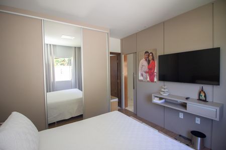 Casa à venda com 190m², 4 quartos e 2 vagas Casa à venda com 190m², 4 quartos e 2 vagasQuarto Suíte