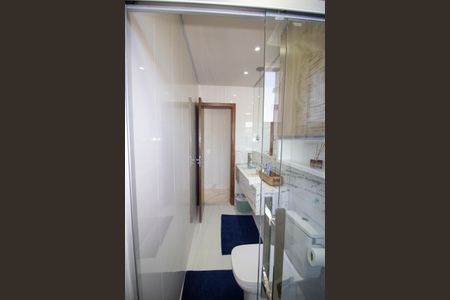 Casa à venda com 190m², 4 quartos e 2 vagas Casa à venda com 190m², 4 quartos e 2 vagasBanheiro Social