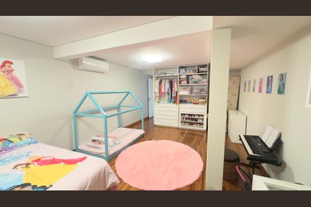 Casa de condomínio à venda com 400m², 4 quartos e 2 vagasQuarto 1