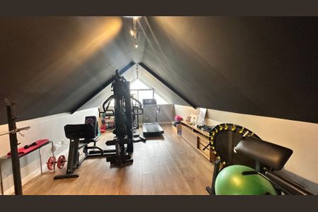 Casa de condomínio à venda com 400m², 4 quartos e 2 vagasAcademia