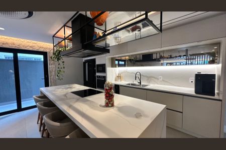 Casa de condomínio à venda com 400m², 4 quartos e 2 vagasCozinha