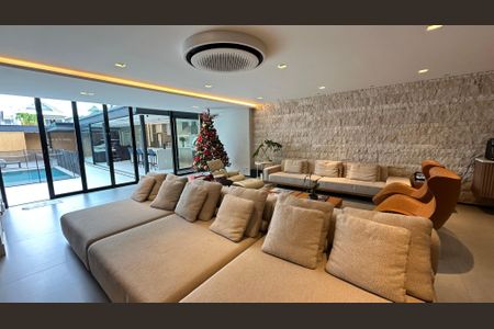 Casa de condomínio à venda com 400m², 4 quartos e 2 vagasSala