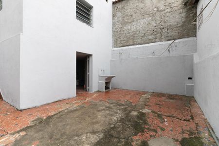 Casa à venda com 200m², 1 quarto e sem vagaQuintal
