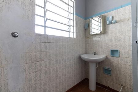 Casa à venda com 200m², 1 quarto e sem vagaBanheiro 