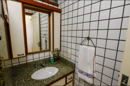 Apartamento à venda com 120m², 3 quartos e 1 vaga Apartamento à venda com 120m², 3 quartos e 1 vagaBanheiro Social