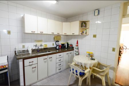 Apartamento à venda com 120m², 3 quartos e 1 vaga Apartamento à venda com 120m², 3 quartos e 1 vagaCozinha